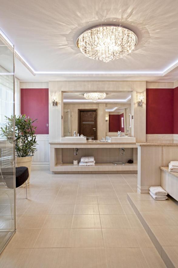 M Hotel سوسنوفييتس المظهر الخارجي الصورة