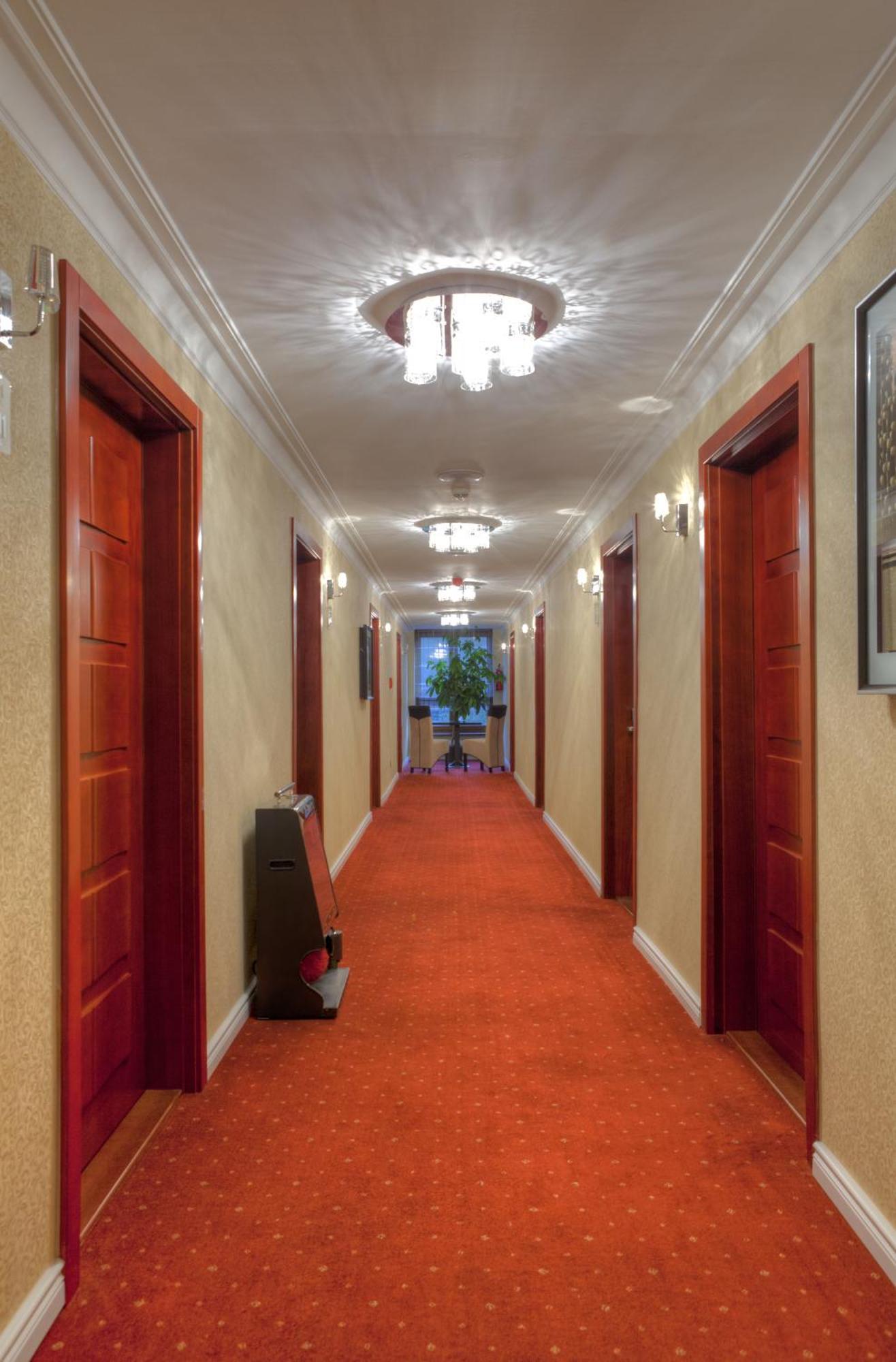 M Hotel سوسنوفييتس المظهر الخارجي الصورة