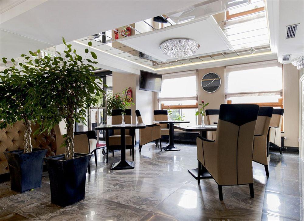 M Hotel سوسنوفييتس المظهر الخارجي الصورة