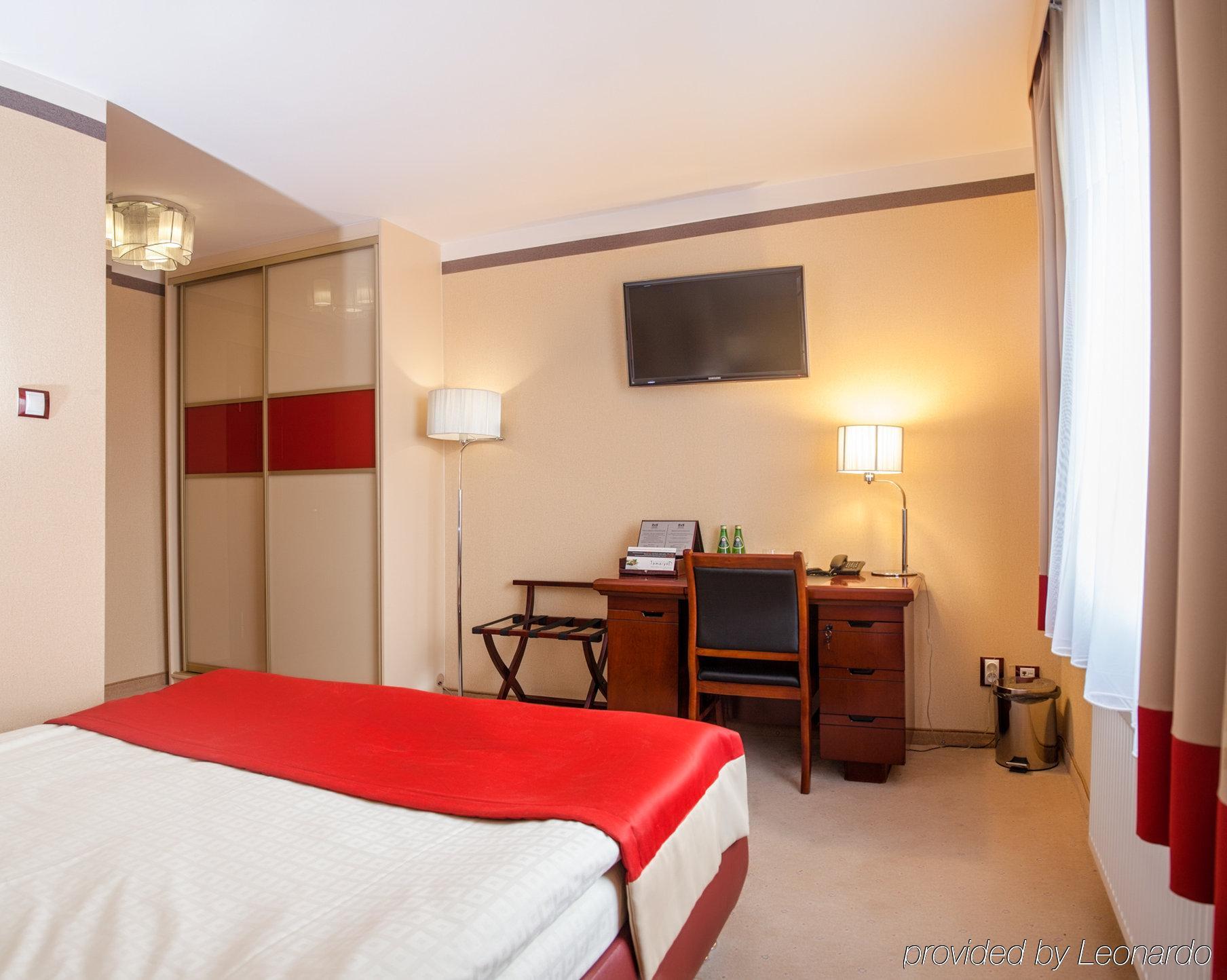 M Hotel سوسنوفييتس المظهر الخارجي الصورة