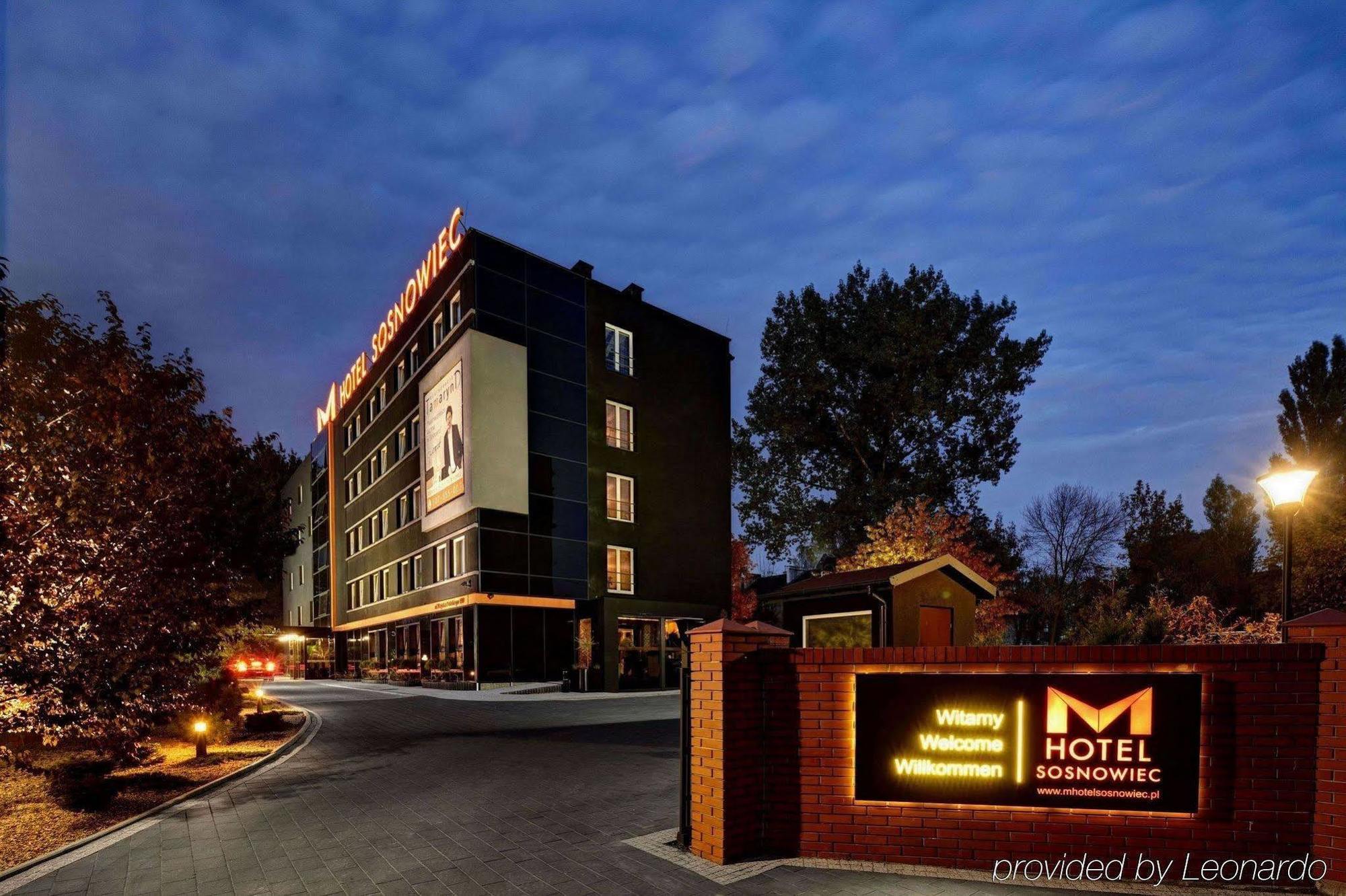 M Hotel سوسنوفييتس المظهر الخارجي الصورة